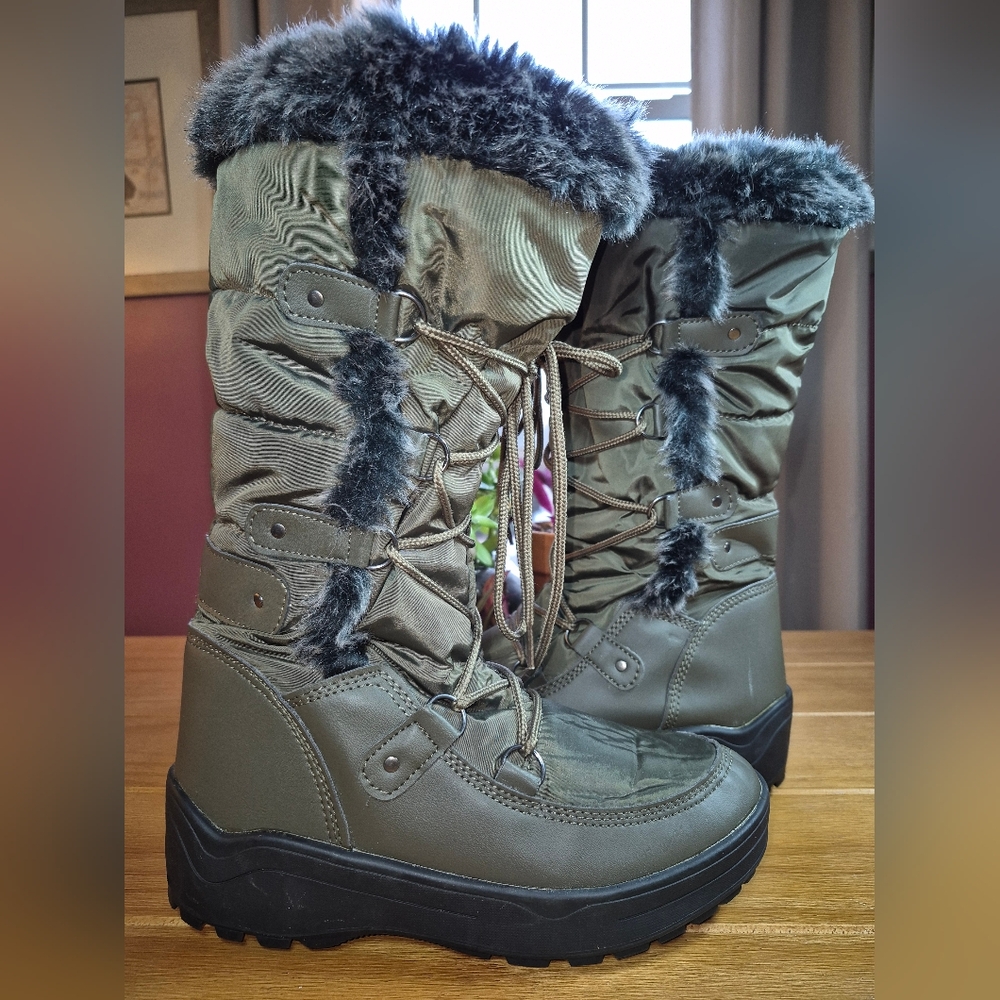 Nature Breeze DF72 Nylon Fur Trim Lace Up Boots - Size 7.5
